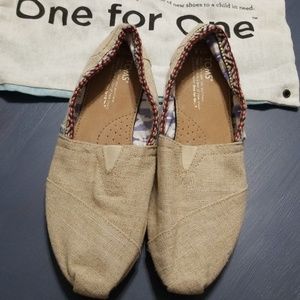 Toms sze 7.5 Brand new